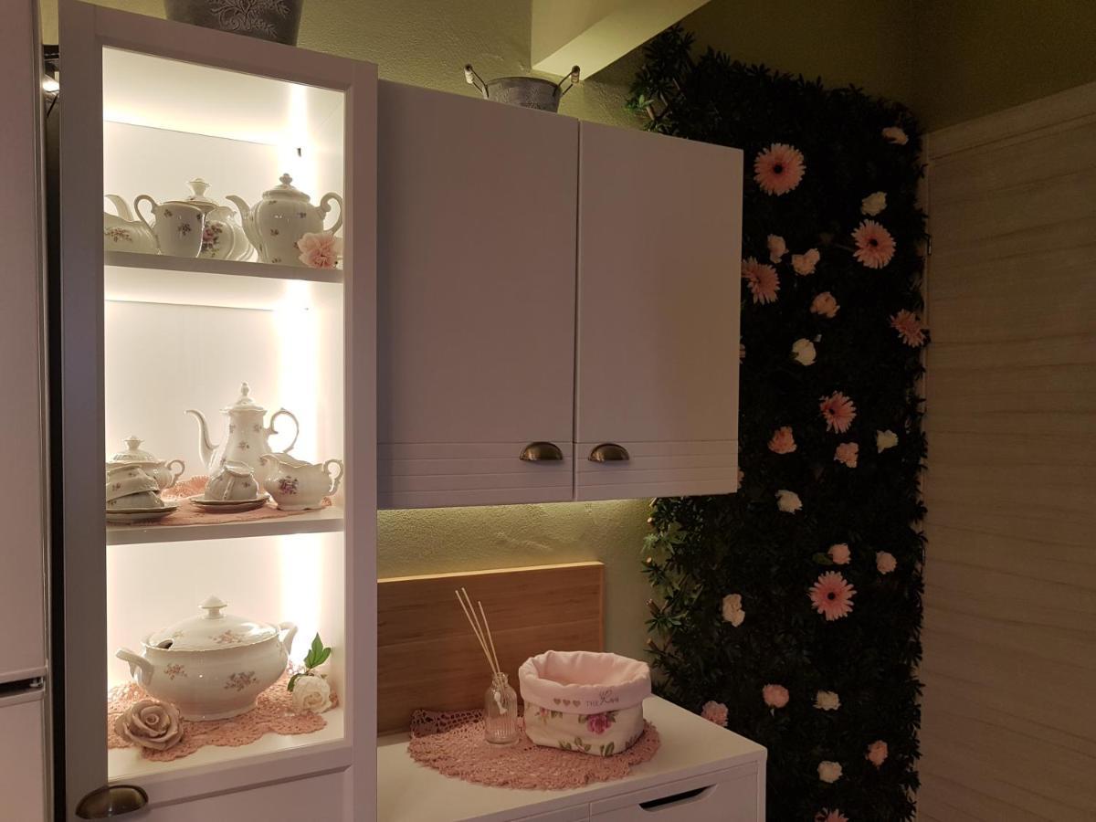 The Roses - Delizioso Attico Su 2 Livelli Zona Palacongressi Rimini Eksteriør billede